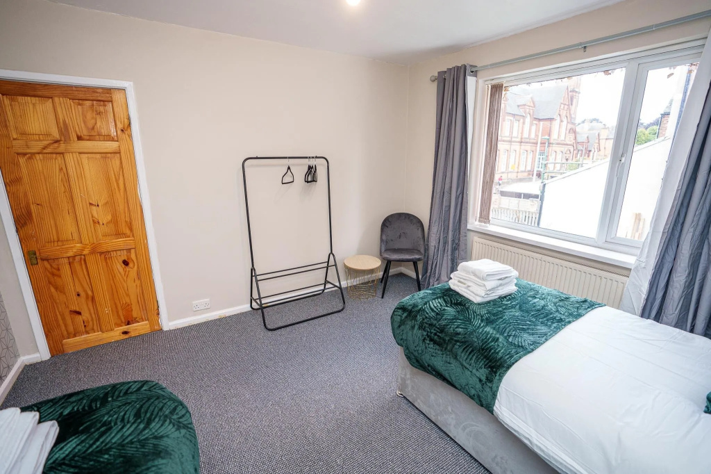 Hucknall house
