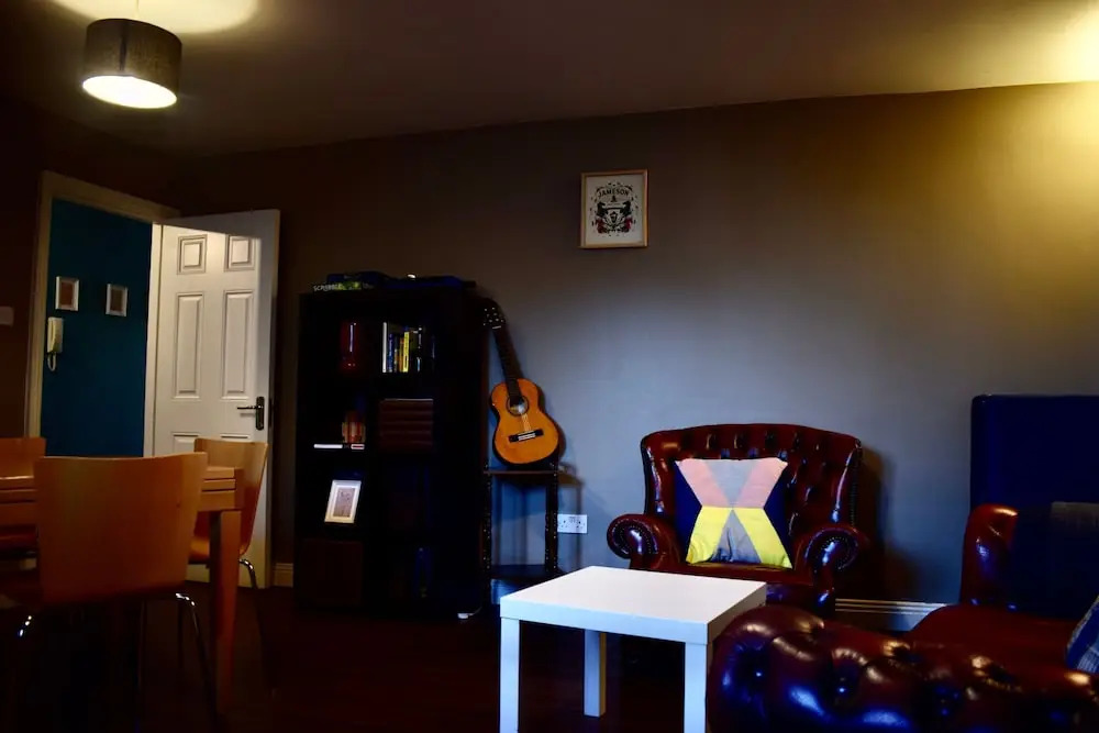 Modern 2 Bedroom Flat Above Family Run Pub