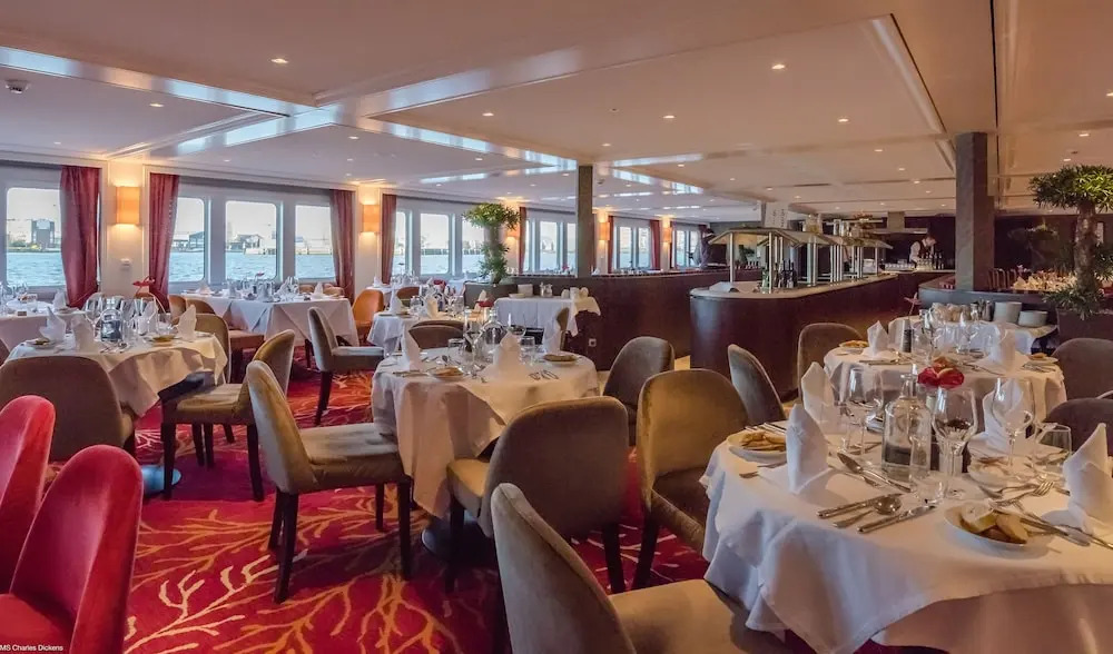Hotelships Holland - MS Charles Dickens