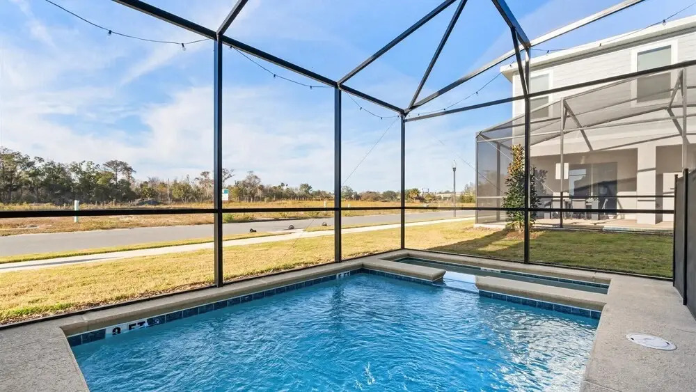 Newly Built Villa with Pool, Cinema & Games Room