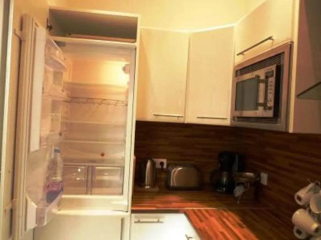 Luxury three Bed apartment in Cannes just a couple of minutes walk to the Palais and beaches 669