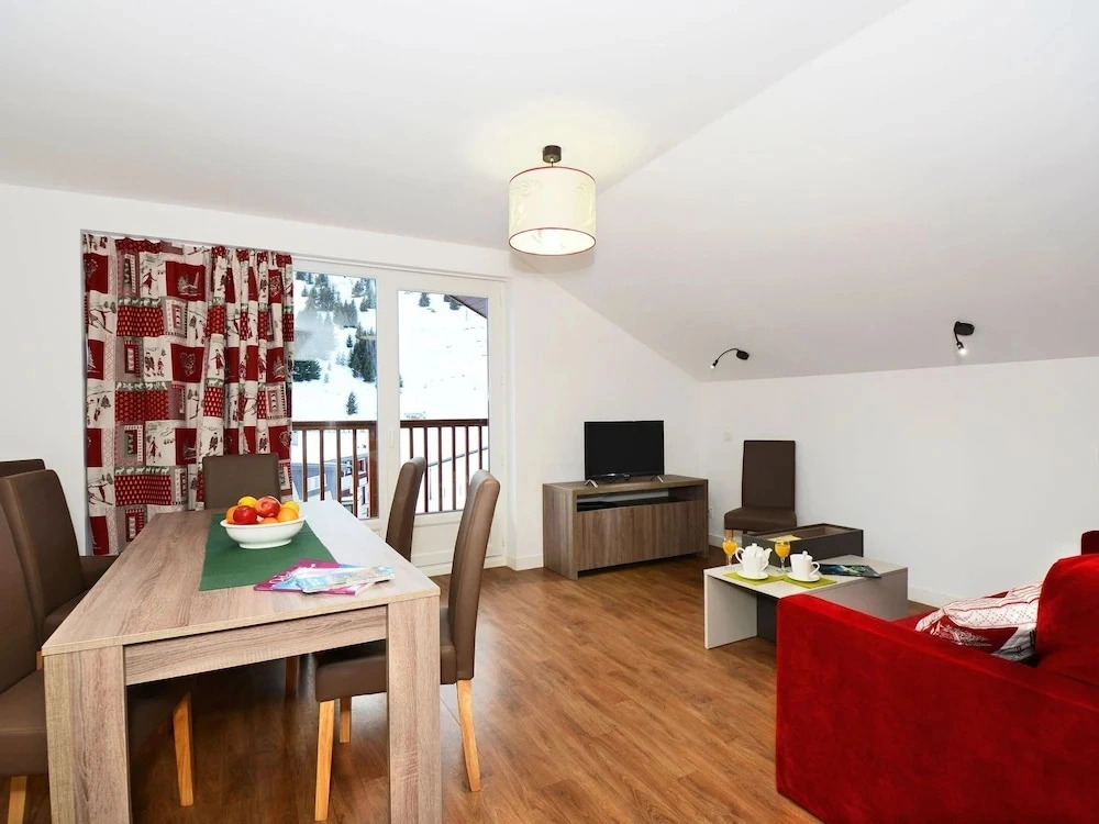 Cozy Chalet for You & Tails