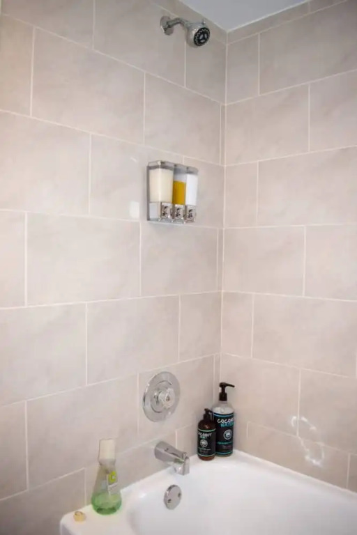 Convenient 1 Bedroom Lower Level Suite