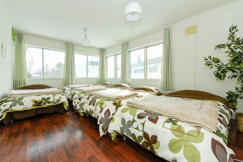 Sapporo-ENJU Hiragishi House