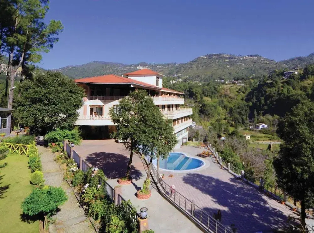 Sea Hawk - Luxury Hill Resort 4 mins from Bhimtal Lake