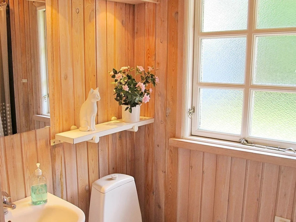 Cozy Holiday Home in Hals near Sea
