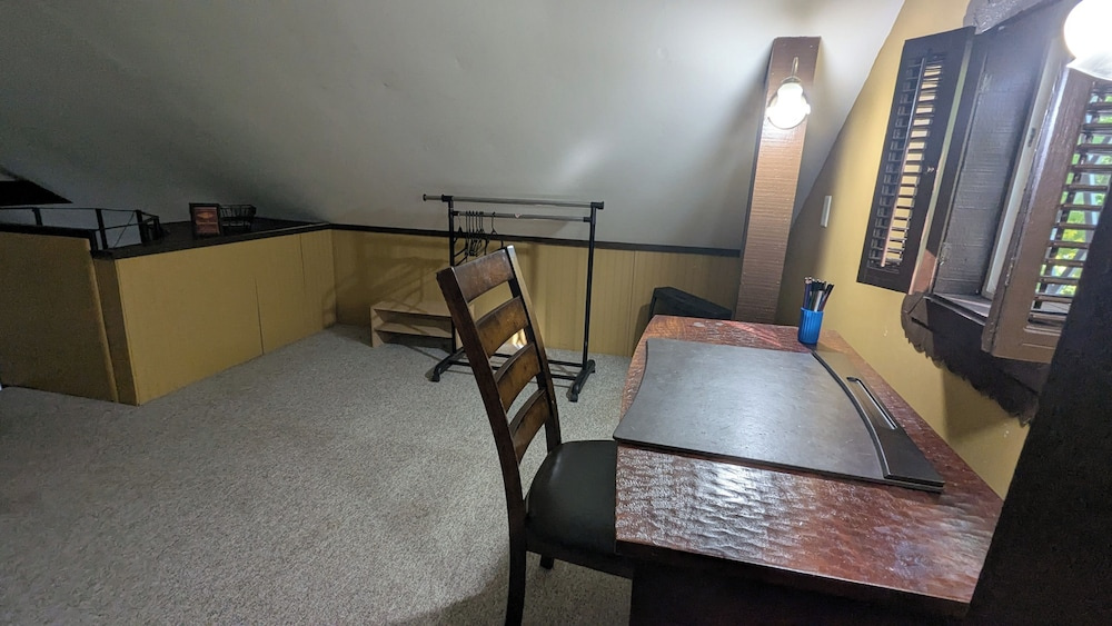 Chalet w Loft Near Sleeping Bear 2552