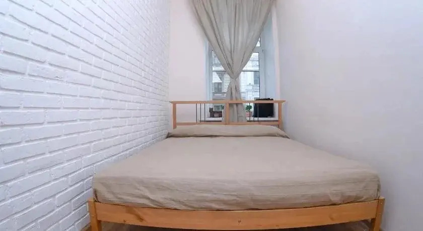 Christopher Hostel