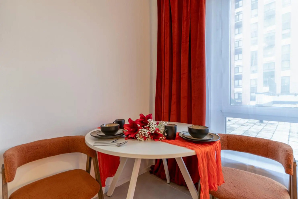 Moment House  на бульваре Кавказский  51к2