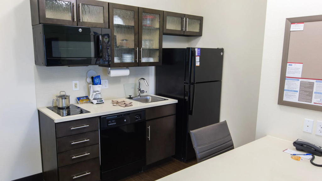 Candlewood Suites Overland Park W 135th St by IHG