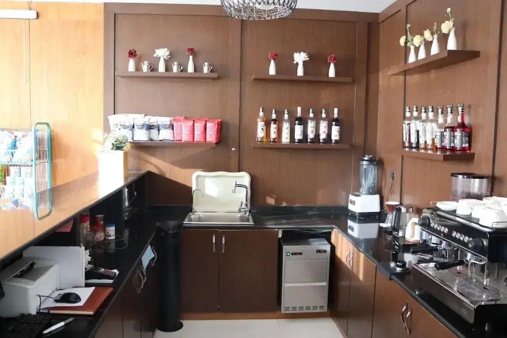 Crown City Hotel -فندق كراون ستي