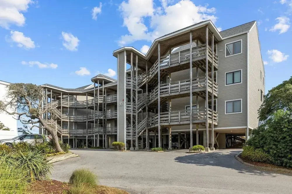 Breakers C32 2 Bedroom Condo by RedAwning