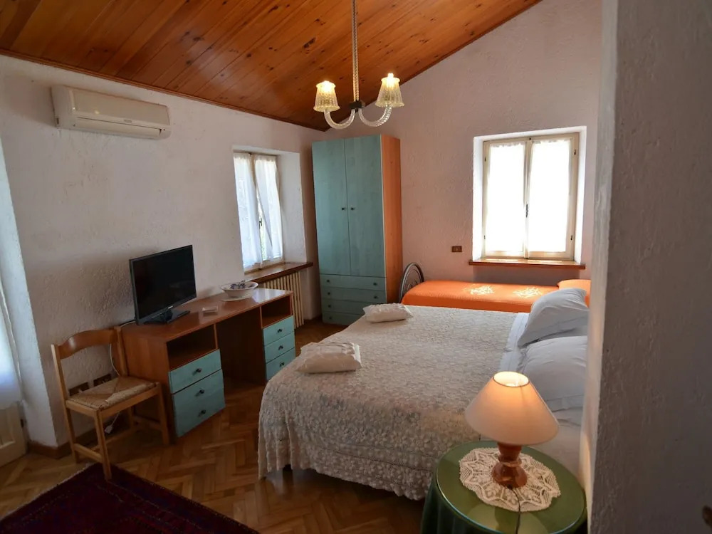 Splendid Holiday Home in Pesaro With Garden