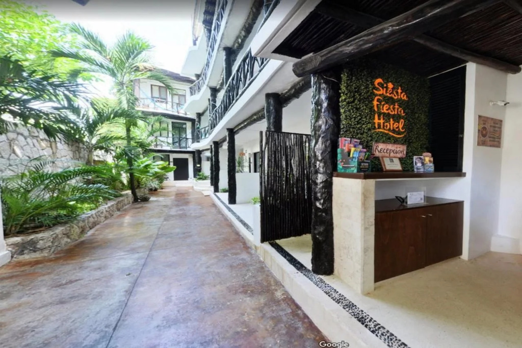 Siesta Fiesta Hotel - 5th Avenue