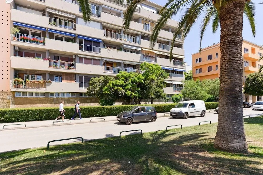 Sea view apartment Zara Luminosa