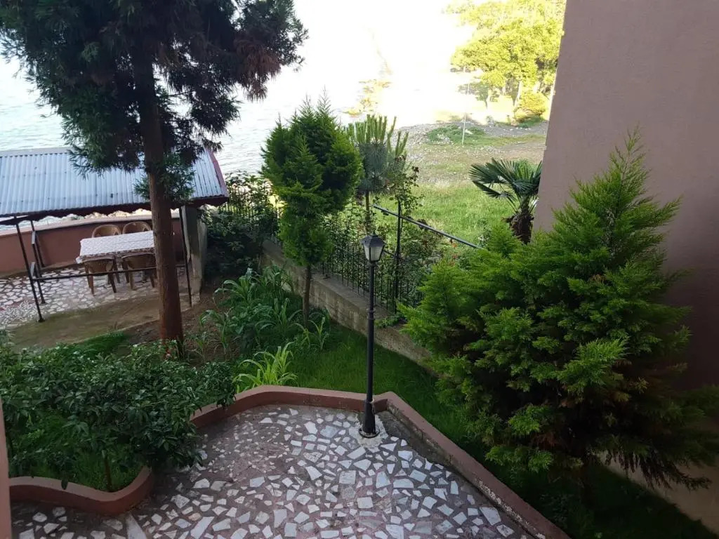 Yali Suite 2