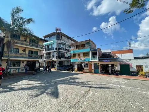 Hospedaje 3 Esquinas