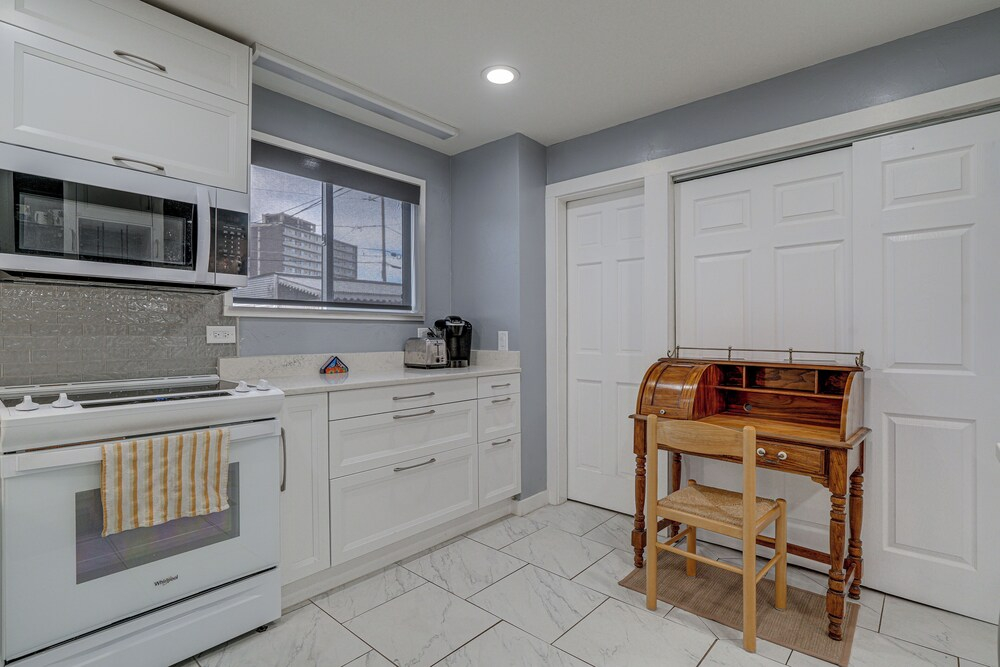 Downtown Casper Gem! Super Walkable Apartment