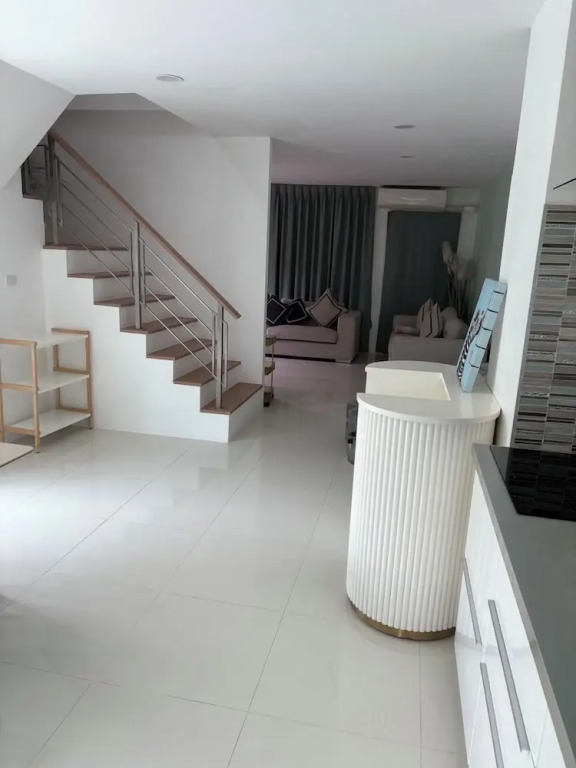 East BangtaoVille Townhouse