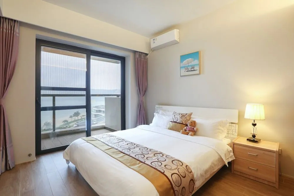 XI Yue Hai Bin Holiday Hotel