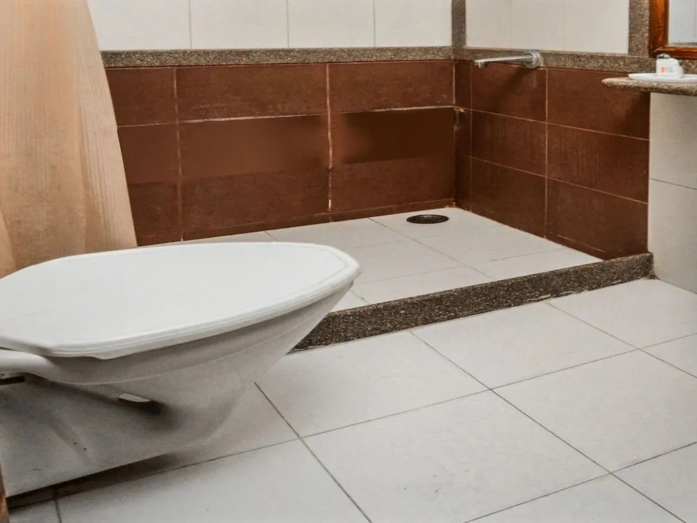OYO 18484 Hotel Ratnawali