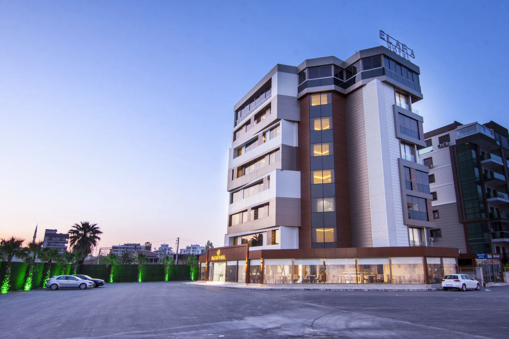 MAJURA HOTEL BUSINESS