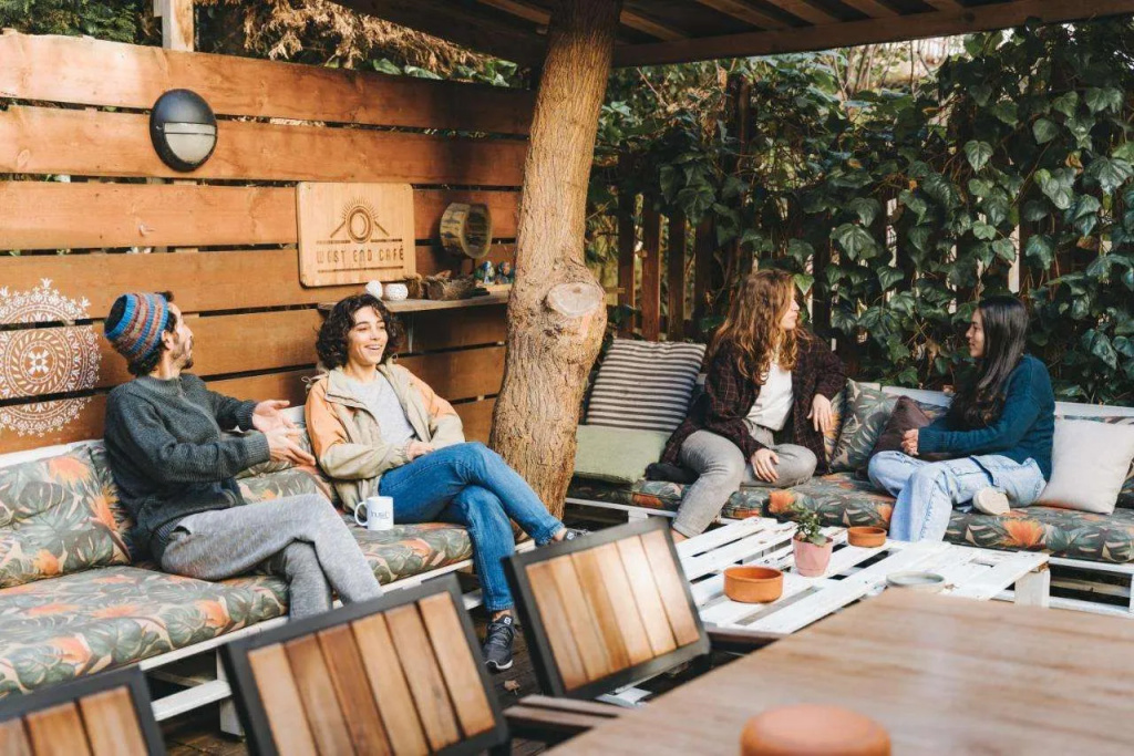 Hush Hostel Lounge