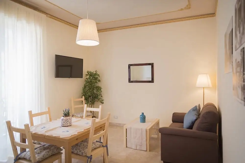 Casa Siciliana da 16 a 18