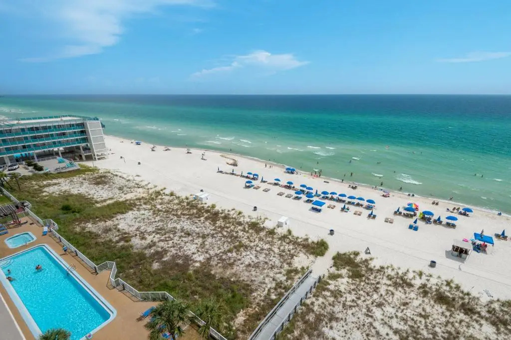Ocean Reef 909! 4 BD 3 BA, Ocean View, And Amazing Location