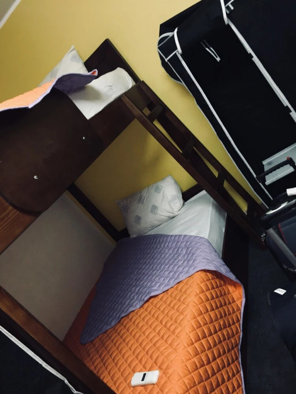 Travelholic Hostel