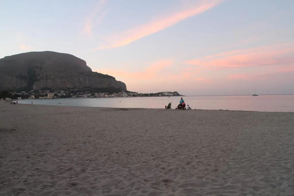 La sirena sul mare di Mondello