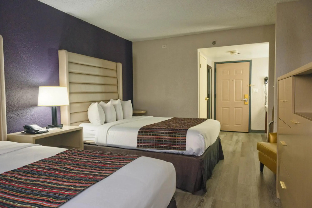 The Palms Inn & Suites Miami, Kendall, FL