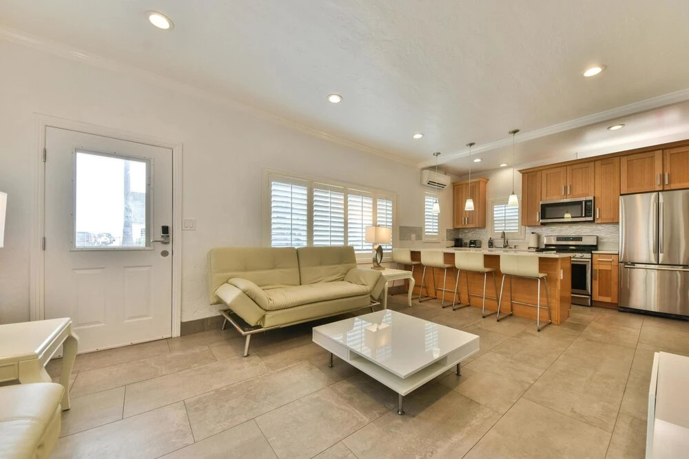 A1 Beach Home in Prime Location With Grill and AC