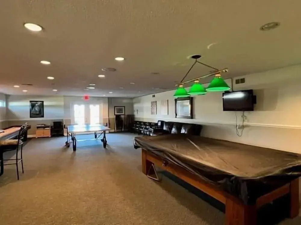 Holden Hideaway 2 Bedroom Condo by RedAwning