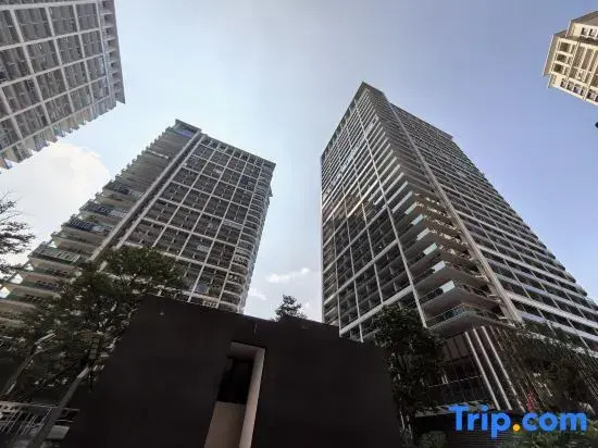 Yiqu International Apartment (Zhongshan Poly International Store)