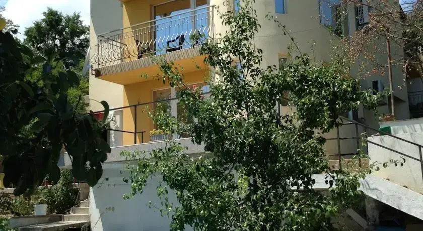 Plamena Guest House