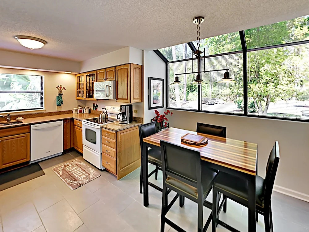 11 Lake Forest Drive Home #3360 2 Bedrooms 3 Bathrooms Home