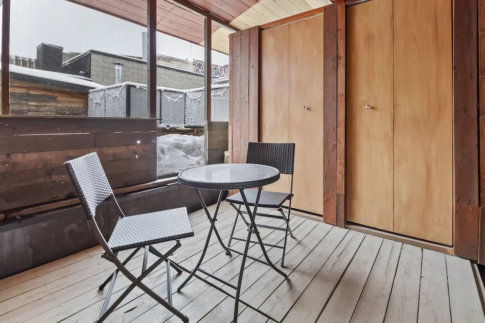BnbEra - The Rock Apartment