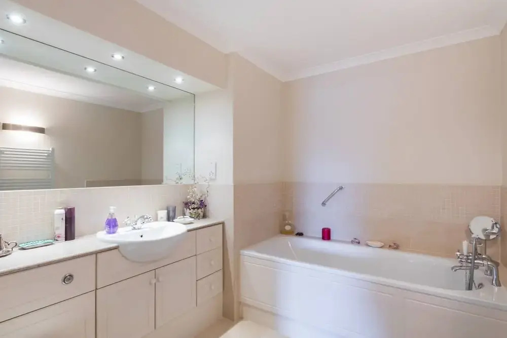 Cosy 1-bed Battersea Riverside Apartment