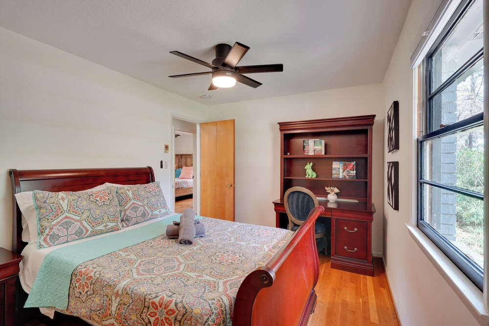 Quiet Downtown Cary Home w/ Screened Porch