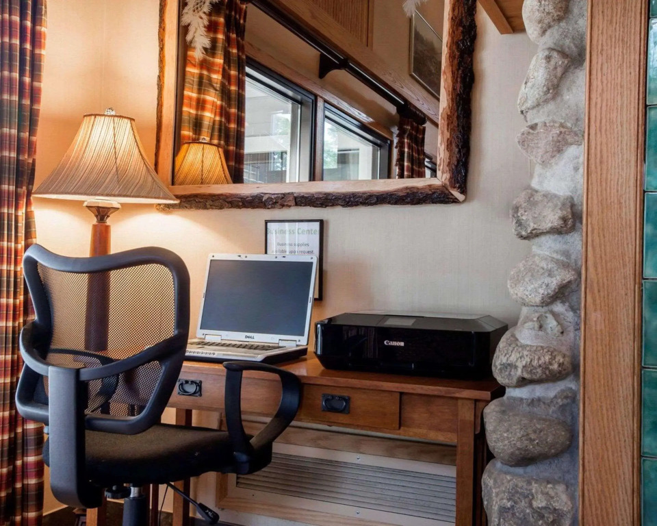 Cambria Hotel Lake Placid - Lakeside Resort