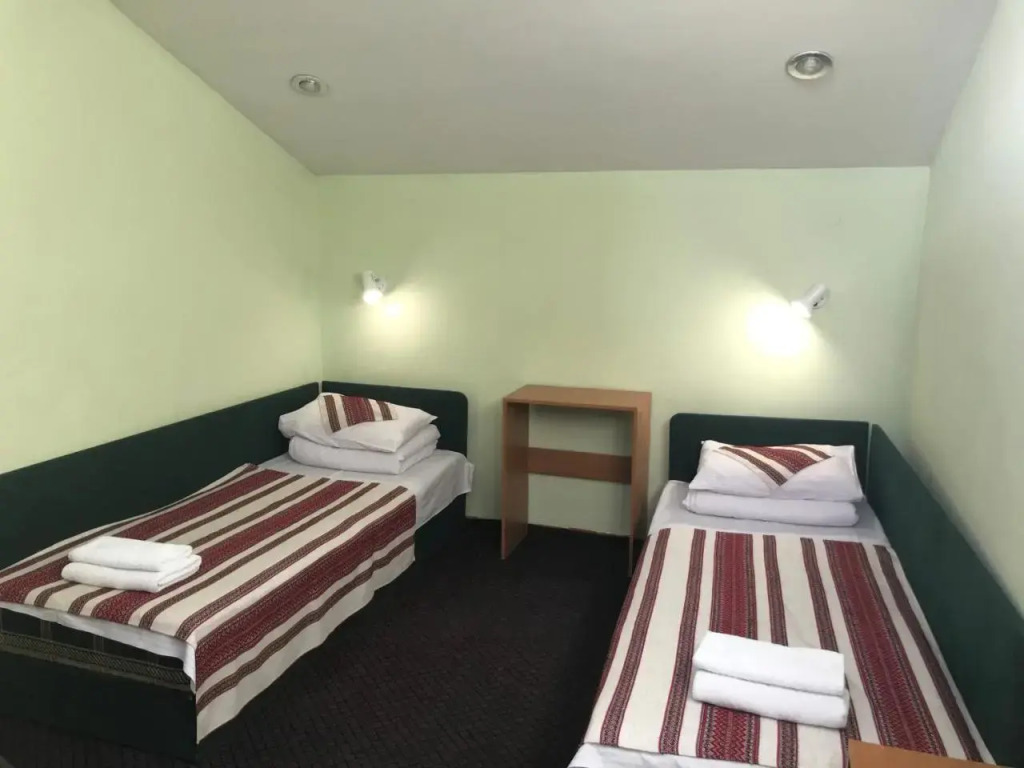 Hotel 18