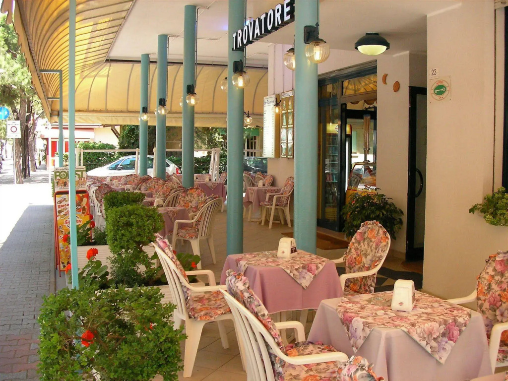 Hotel Trovatore
