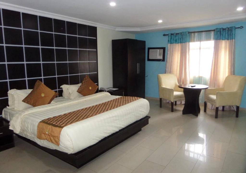 Galpin Suites Hotel