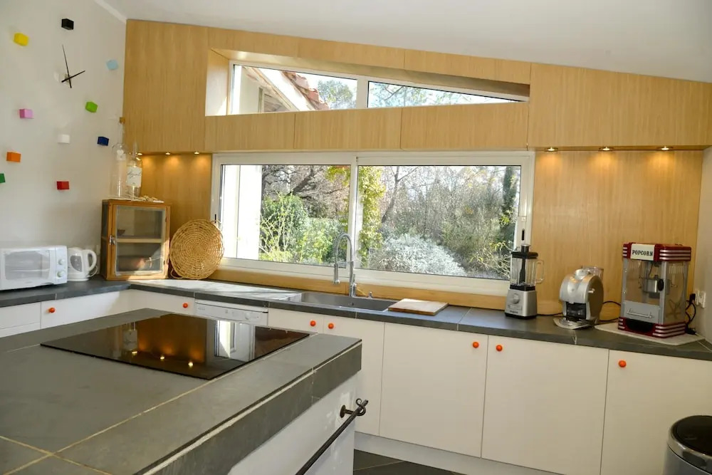 Villa With 5 Bedrooms in Garéoult, With Private Pool, Furnished Garden