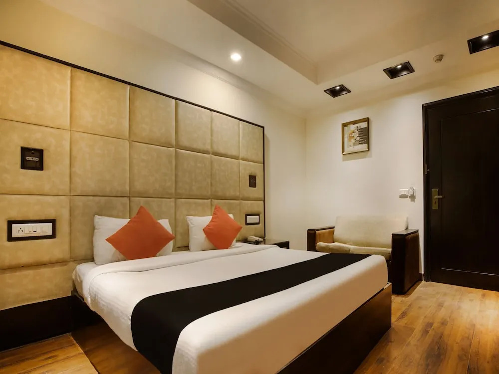 OYO 7075 Hotel Oakland