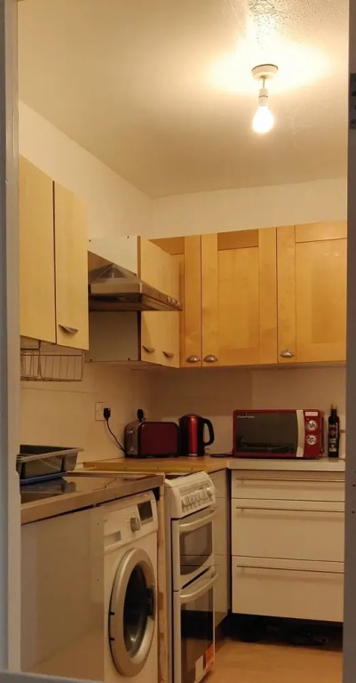 L 2-bed House Near Richmond Park and Thamriver