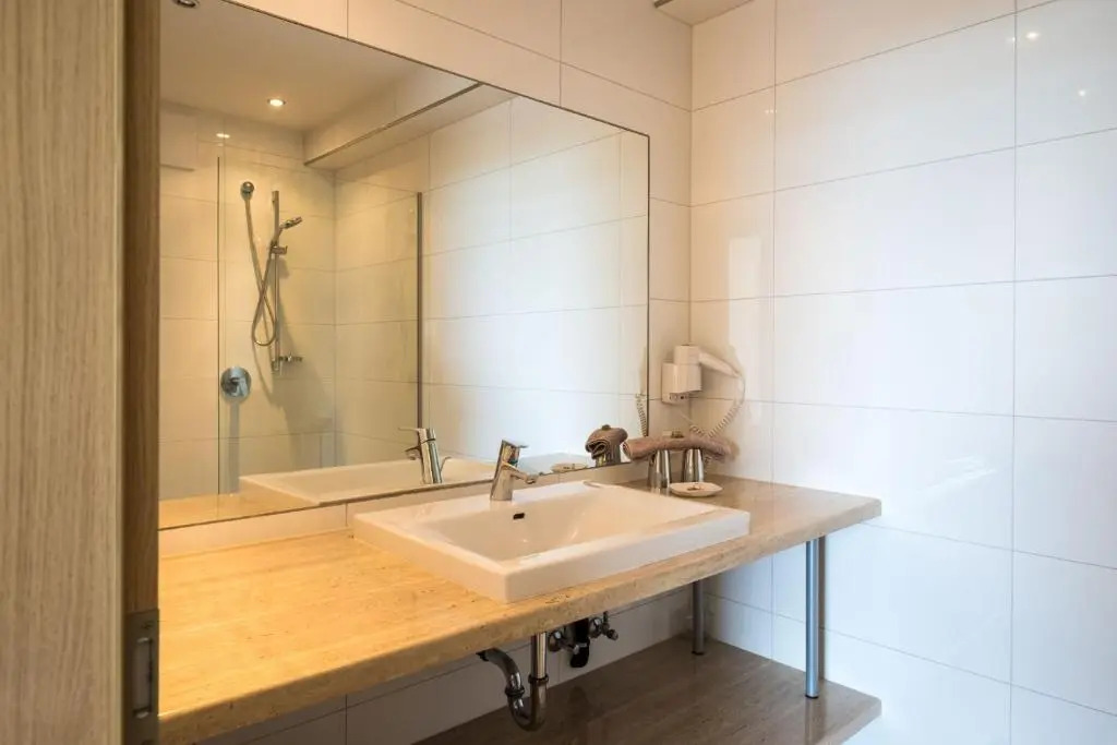Lakeside Apartments - Adults Only