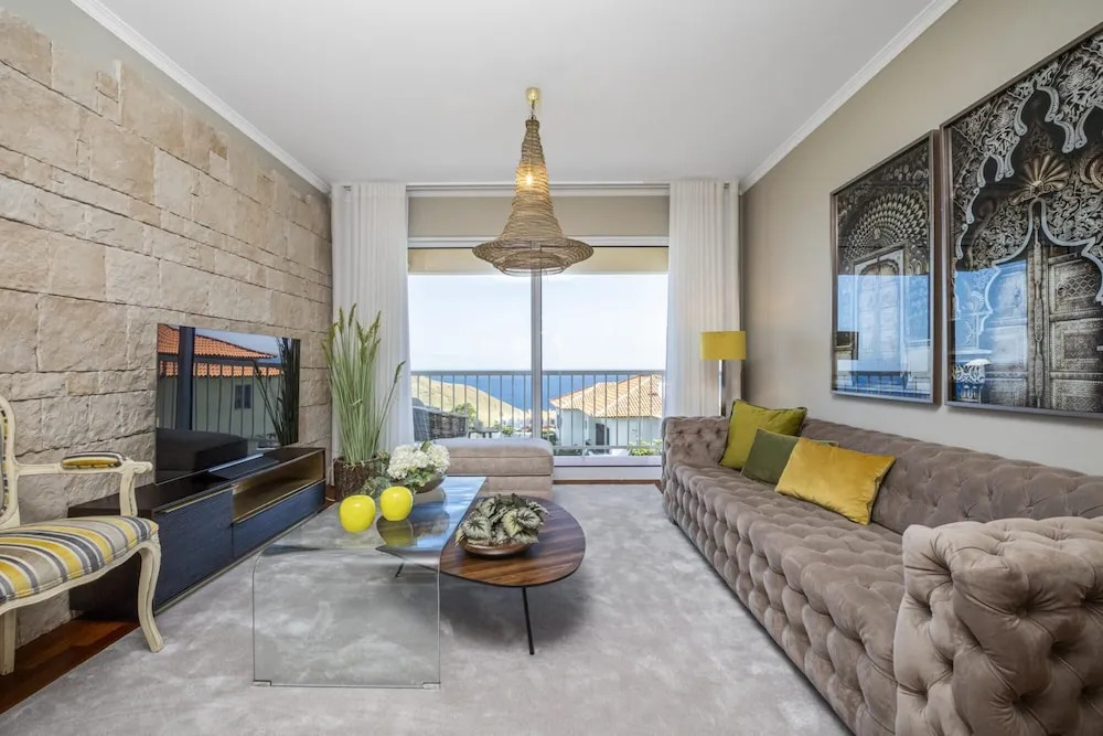 Hideaway Apartment by Homie