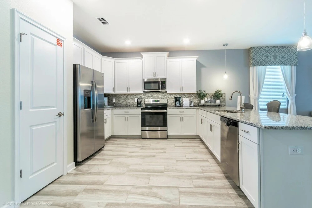 9020 Stinger Drive